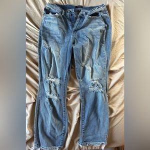Judy Blue 16W distressed straight fit jeans.